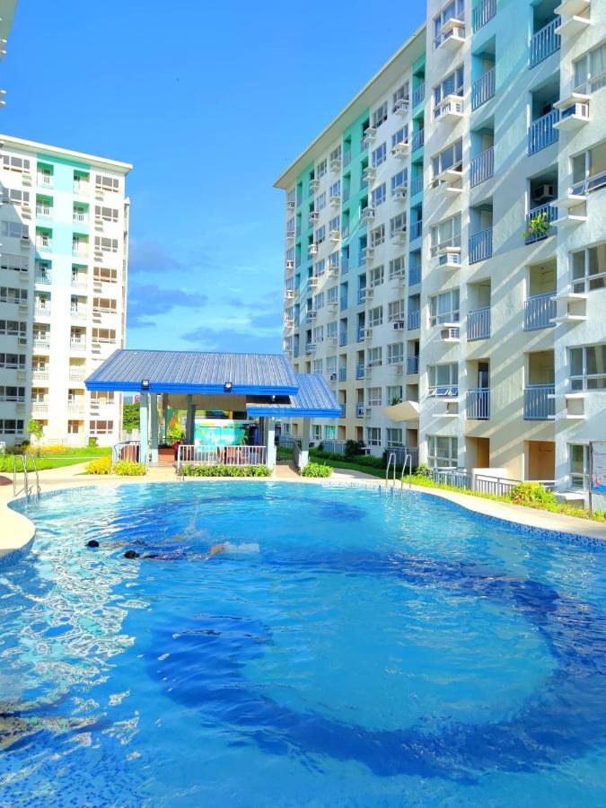 Davao Condo 2BR Pool Wifi Netflix Exterior foto