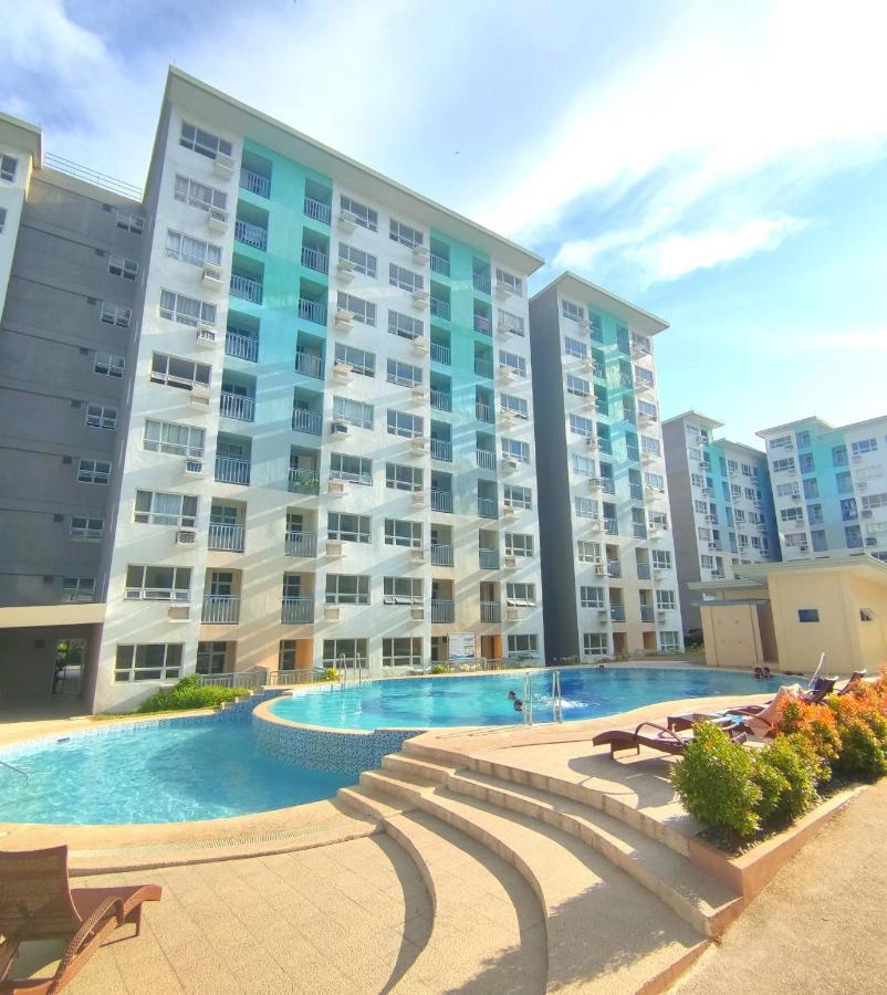 Davao Condo 2BR Pool Wifi Netflix Exterior foto