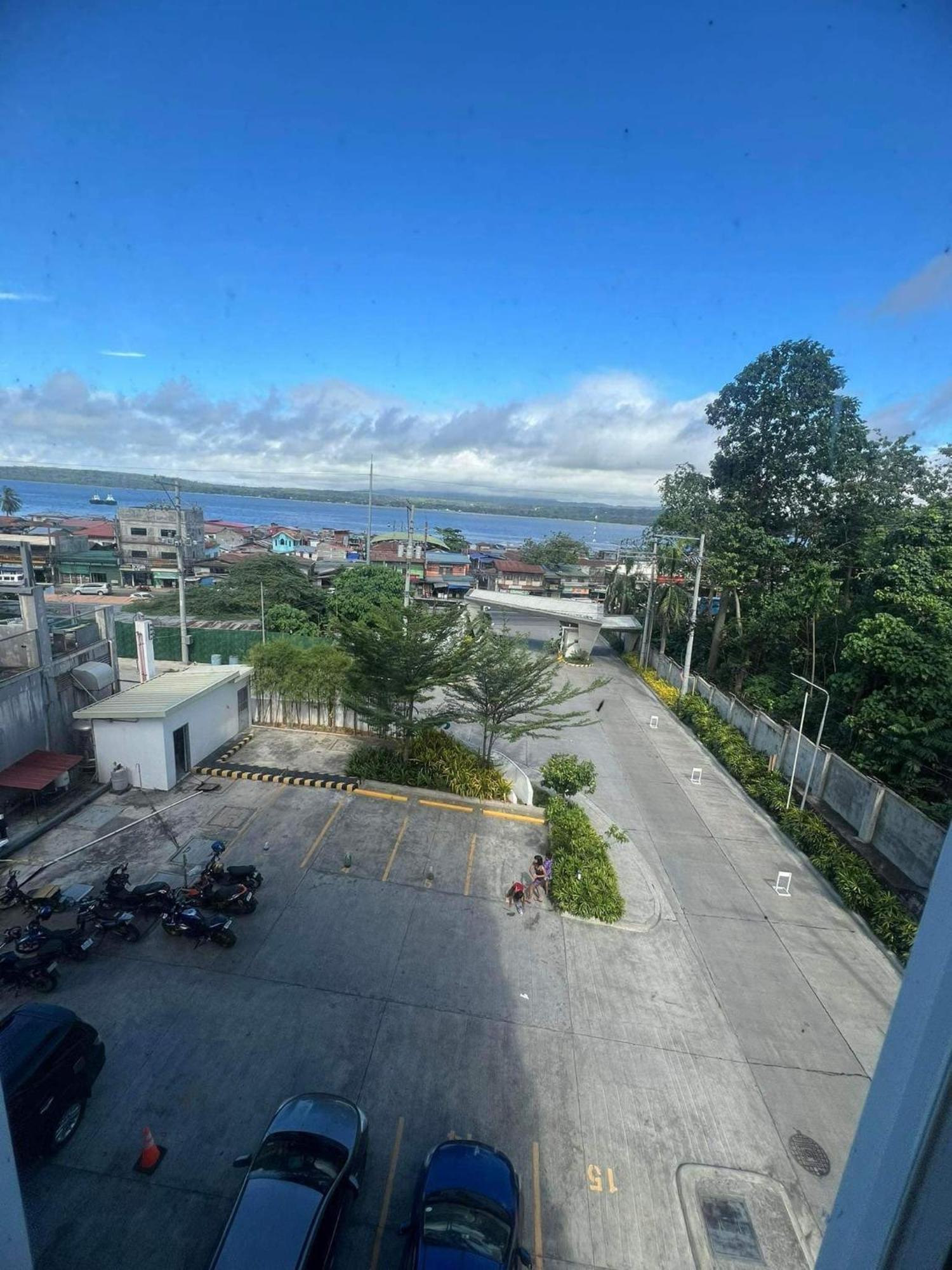 Davao Condo 2BR Pool Wifi Netflix Exterior foto